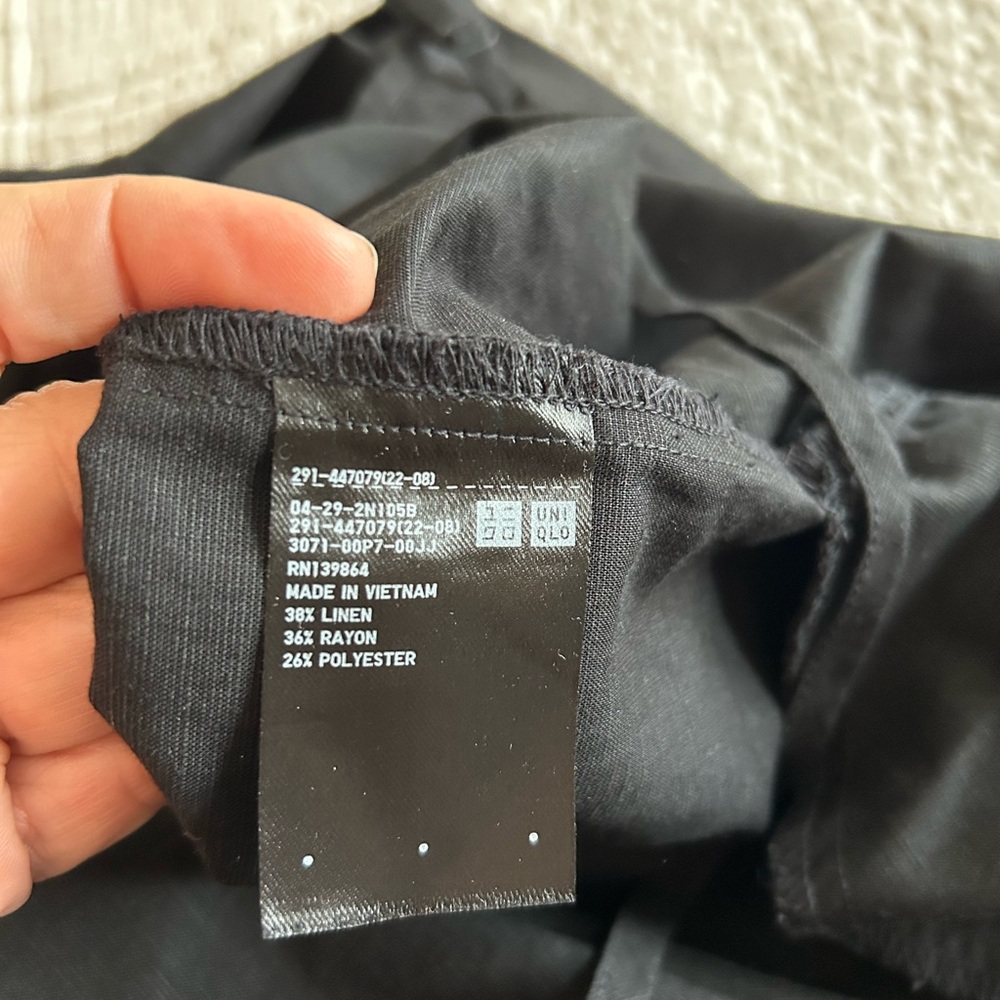 Uniqlo Elegant Black Jumpsuit - Picture 3 of 9